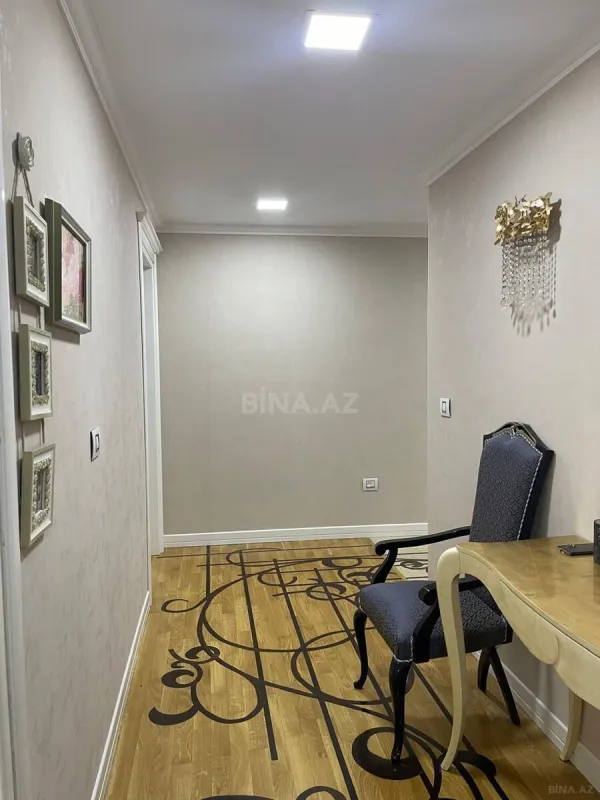 Kirayə verilir 3 otaqlı mənzil 130 m²
