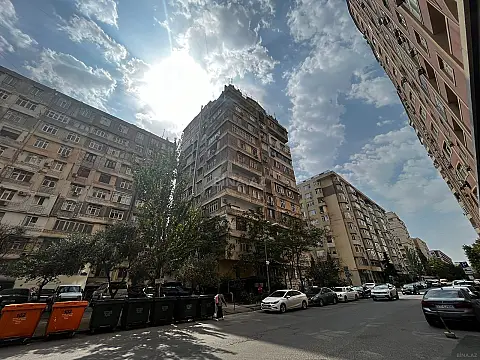 Satılır 3 otaqlı mənzil 92 m² — Bakı, 8-ci mikrorayon 3 otaq 92.00 m²