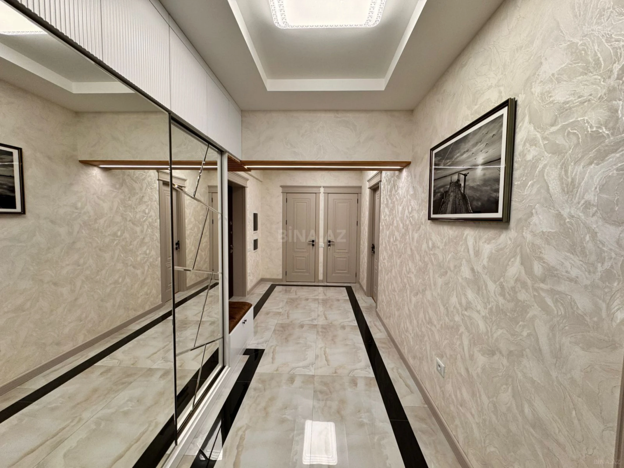 Satılır 3 otaqlı mənzil 127 m²