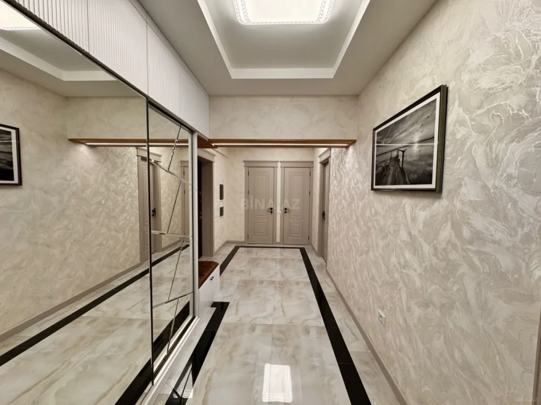 Satılır 3 otaqlı mənzil 127 m²