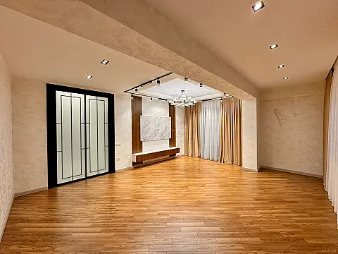 Satılır 3 otaqlı mənzil 127 m² — Bakı, Həzi Aslanov qəs. 3 otaq 127.00 m²
