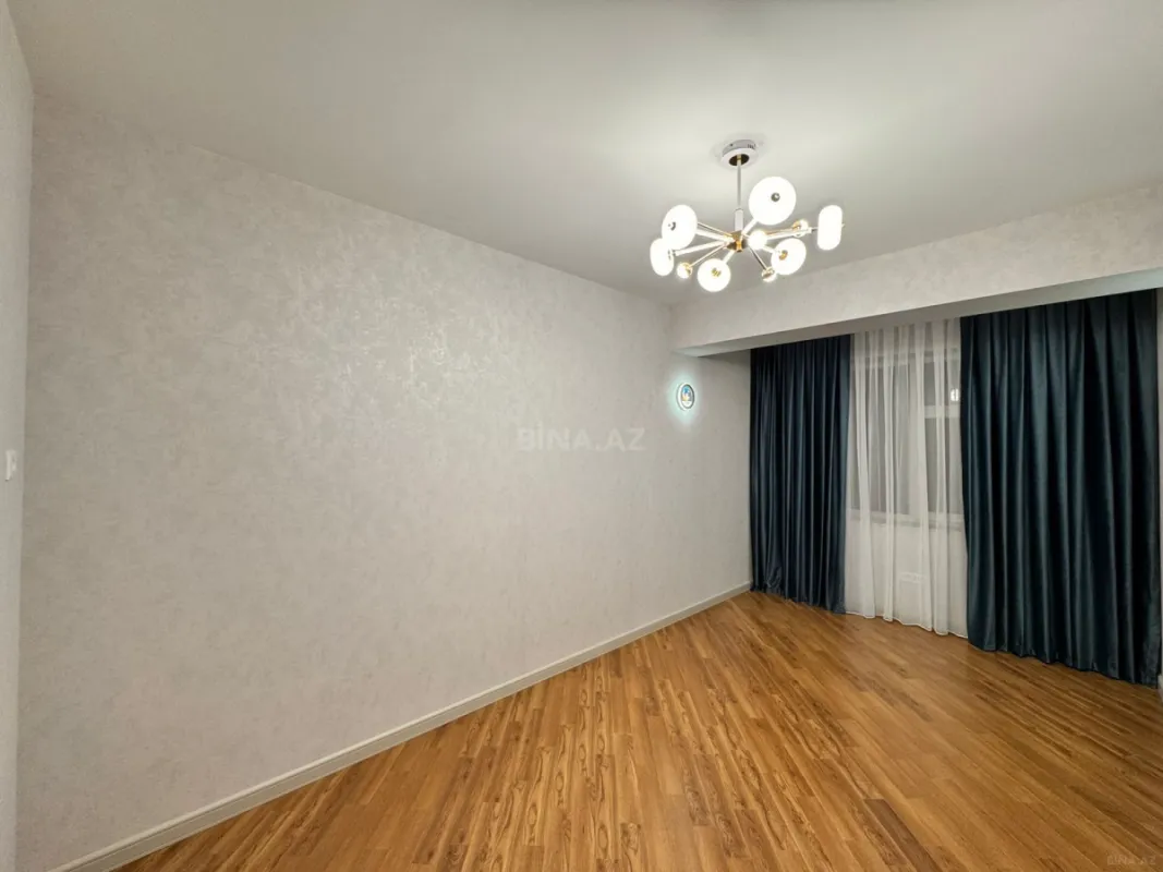 Satılır 3 otaqlı mənzil 127 m²