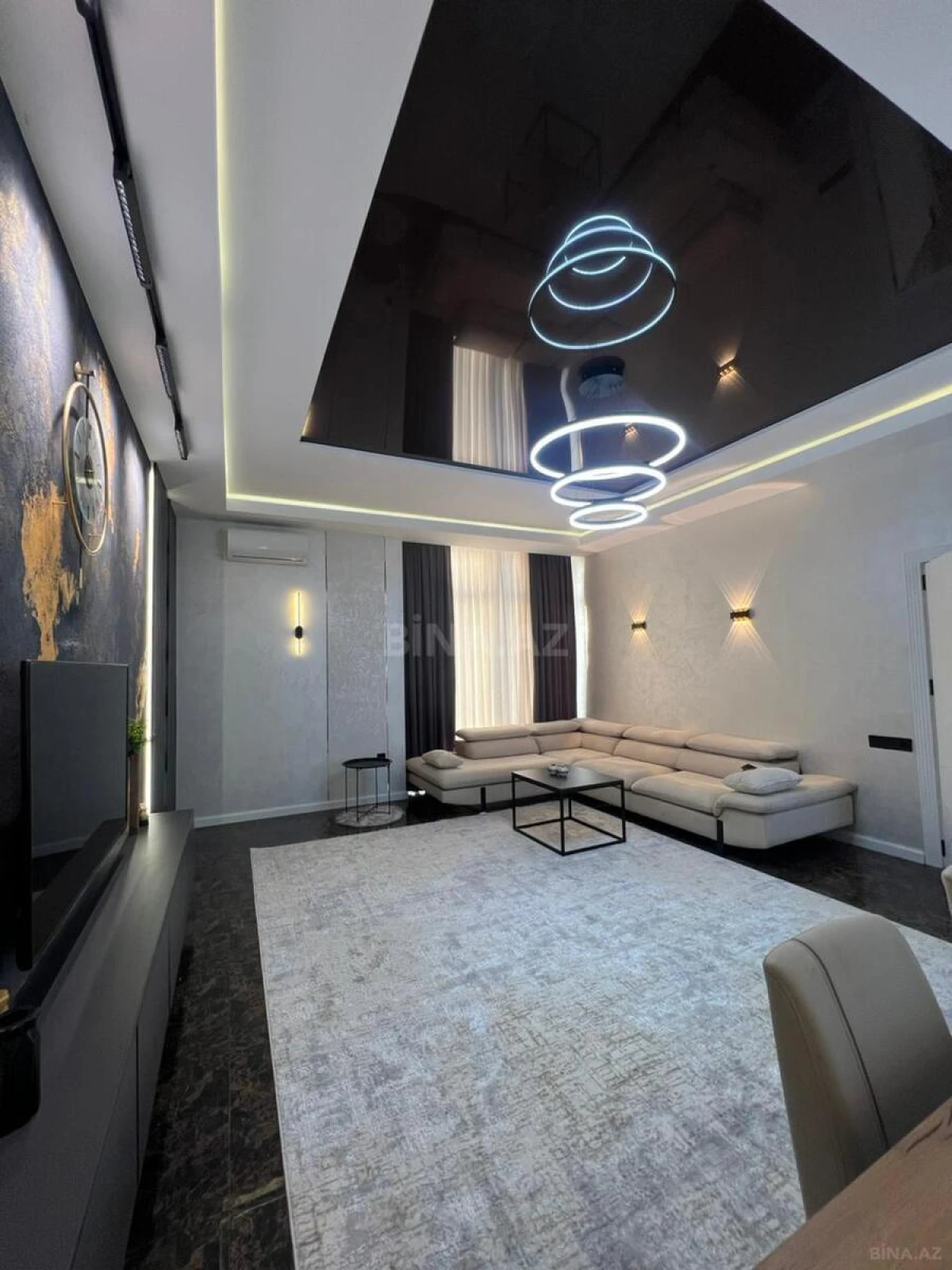 Kirayə verilir 3 otaqlı mənzil 168 m²