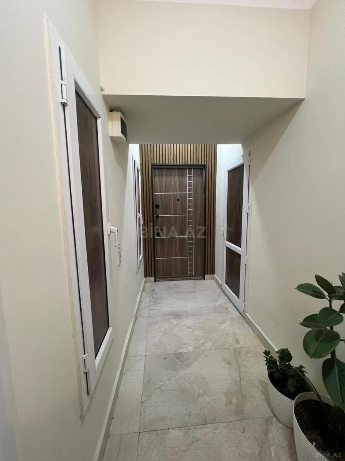 Kirayə verilir 3 otaqlı mənzil 168 m²