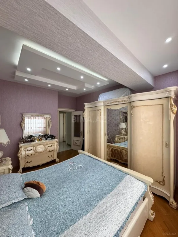 Satılır 3 otaqlı mənzil 155 m²