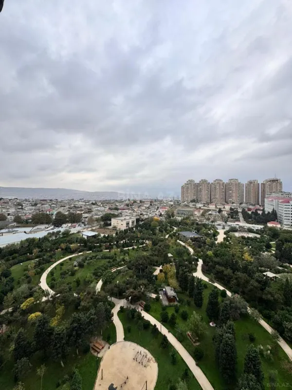 Satılır 3 otaqlı mənzil 155 m²