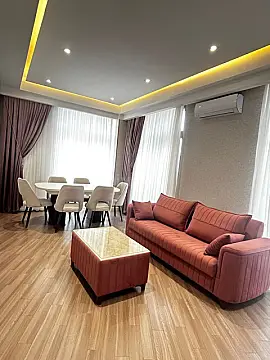 Kirayə verilir 2 otaqlı mənzil 110 m²