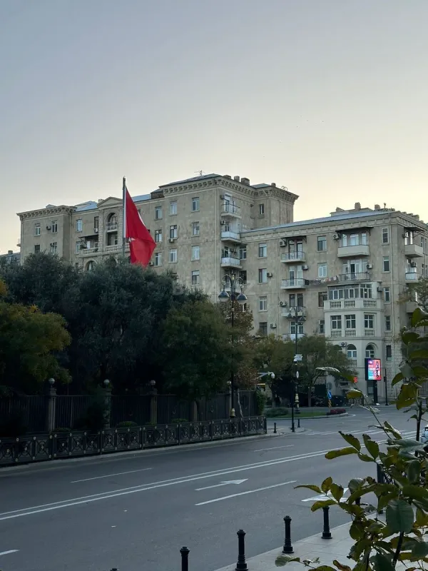 Satılır 2 otaqlı mənzil 70 m²