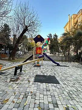 Satılır 2 otaqlı mənzil 70 m²