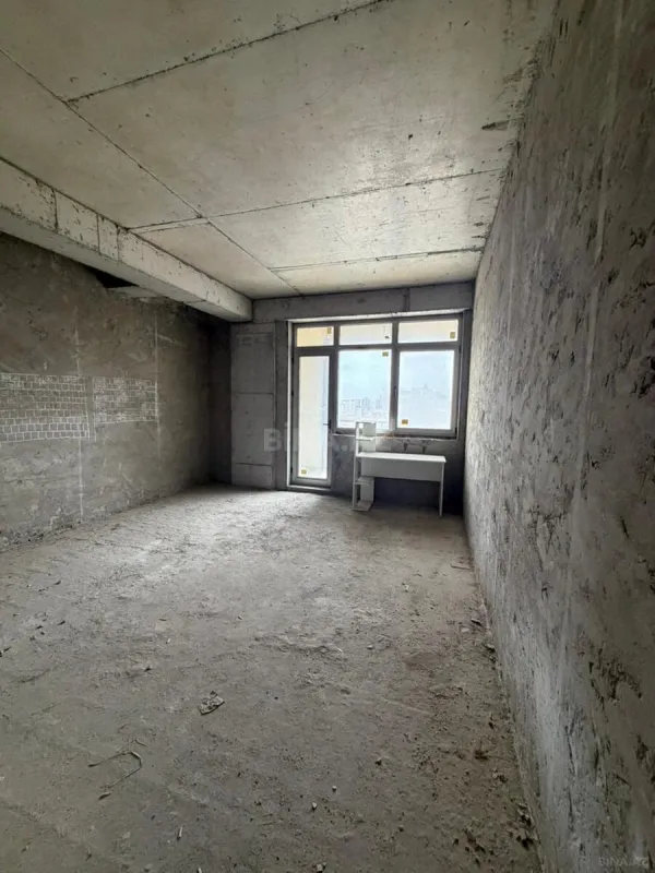 Satılır 3 otaqlı mənzil 157 m²