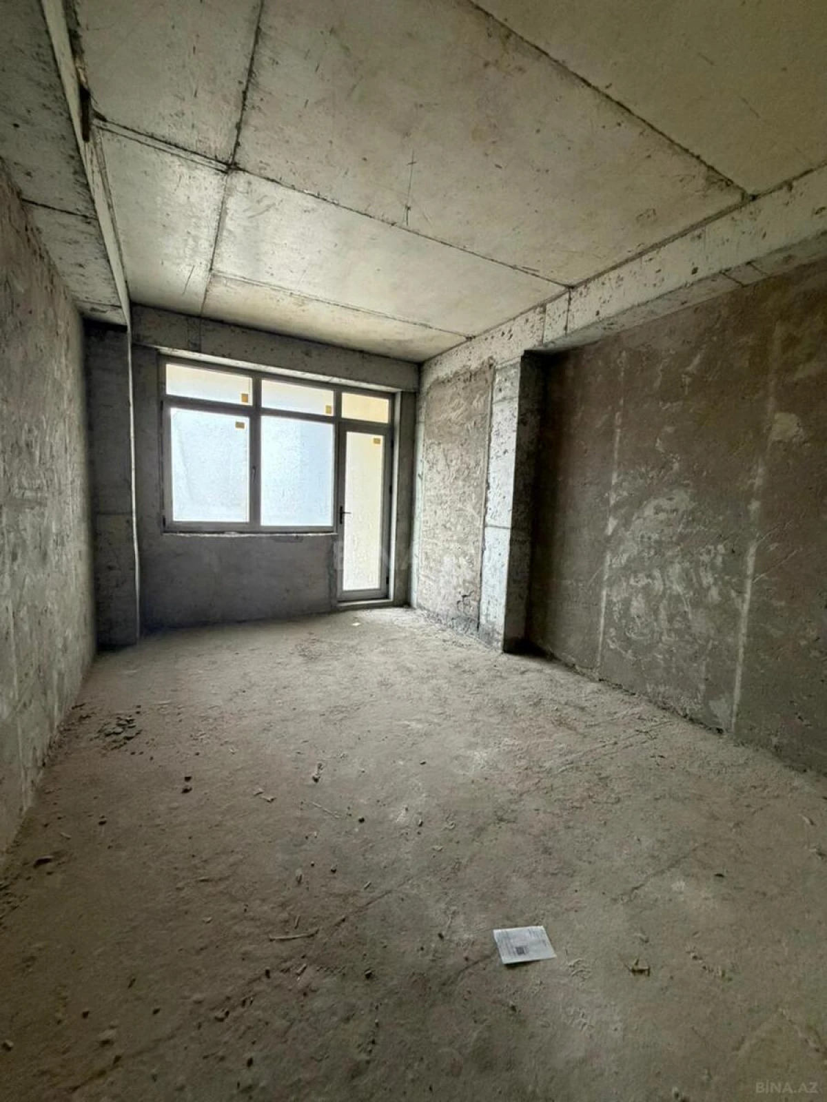 Satılır 3 otaqlı mənzil 157 m²