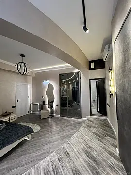 Satılır 3 otaqlı mənzil 465 m²