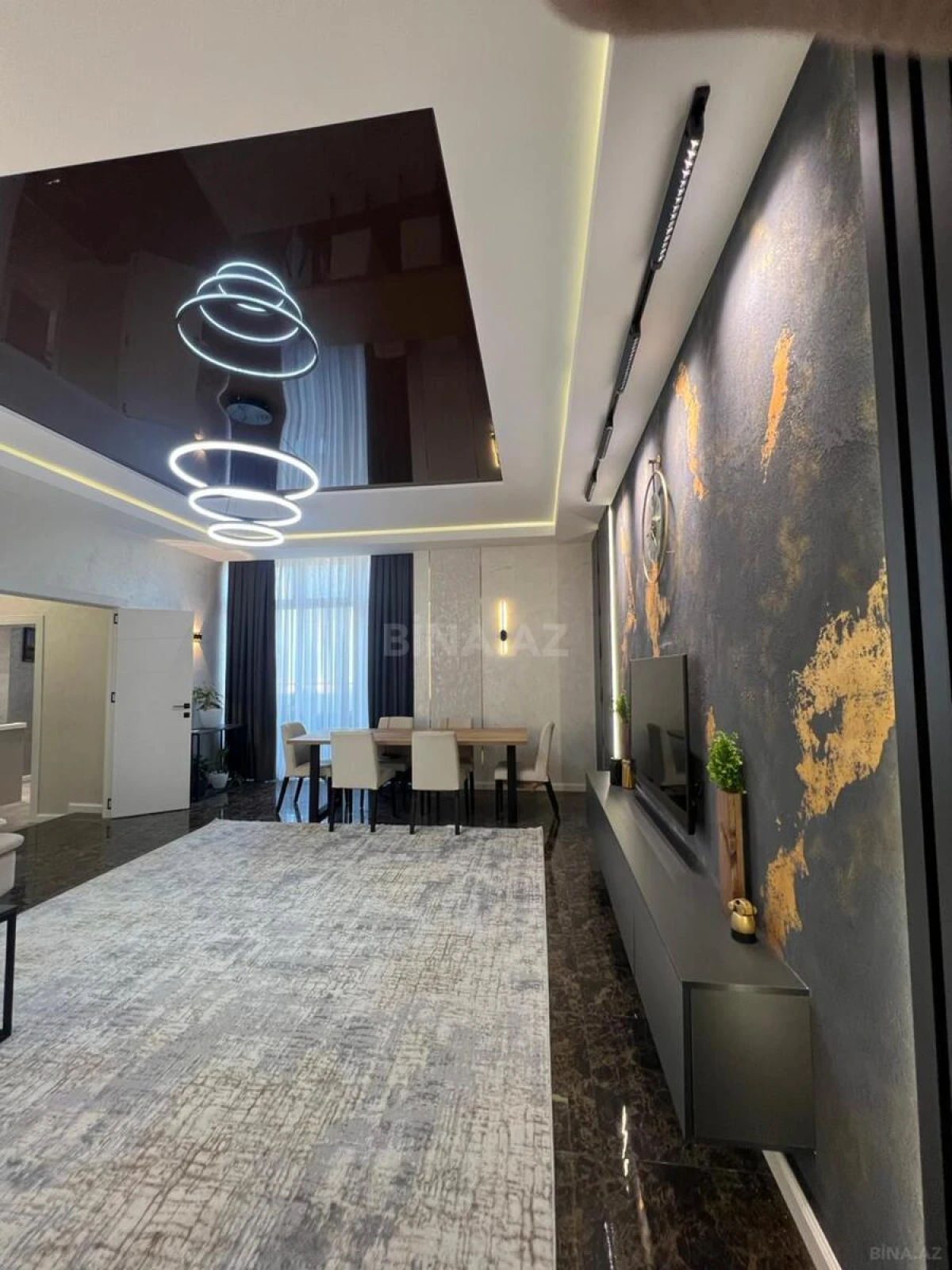 Satılır 3 otaqlı mənzil 465 m²