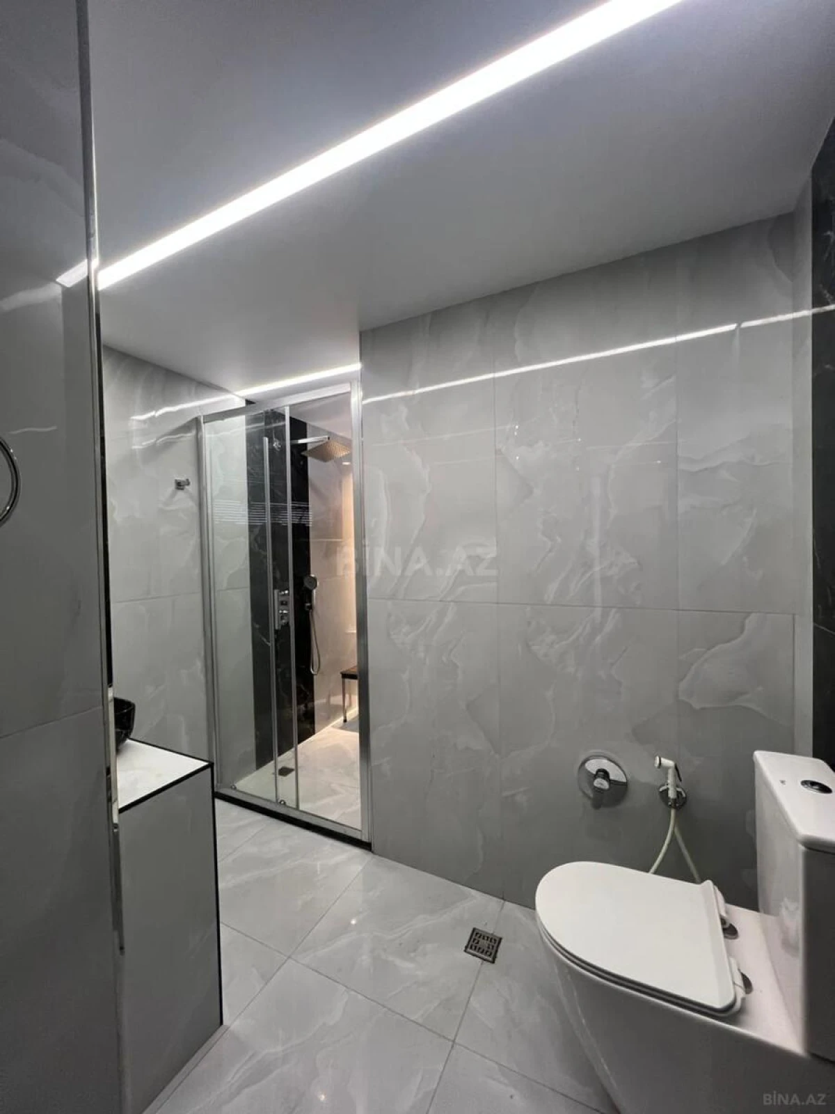 Satılır 3 otaqlı mənzil 465 m²