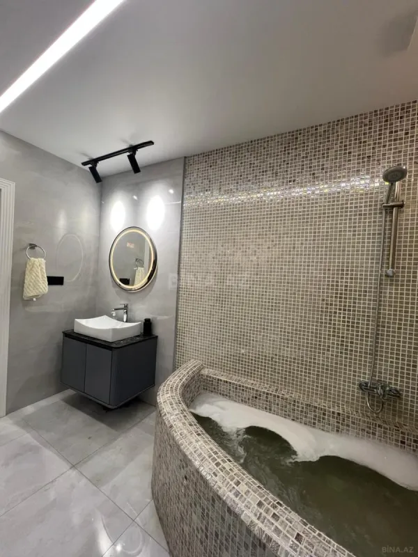 Satılır 3 otaqlı mənzil 465 m²