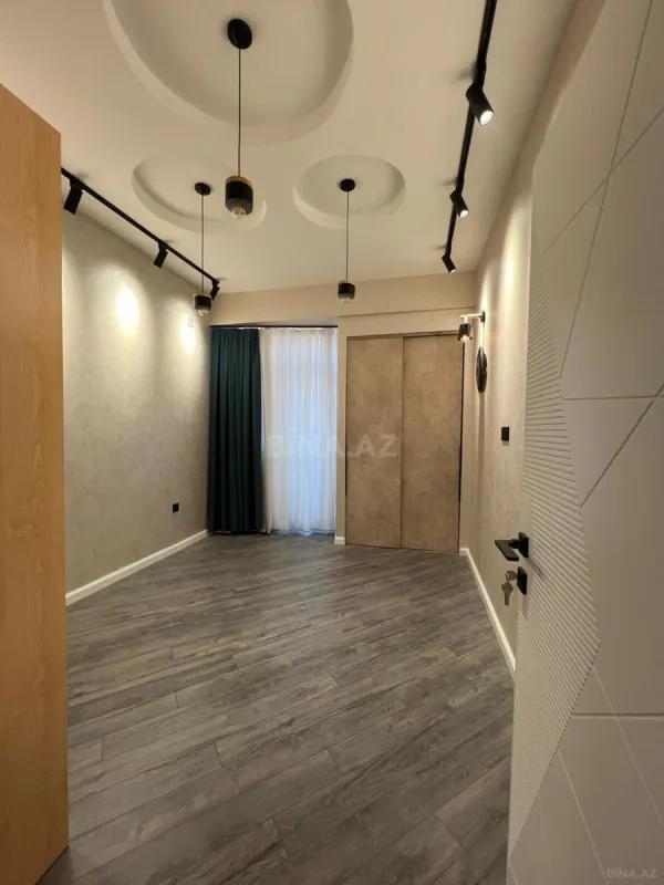 Satılır 3 otaqlı mənzil 465 m²
