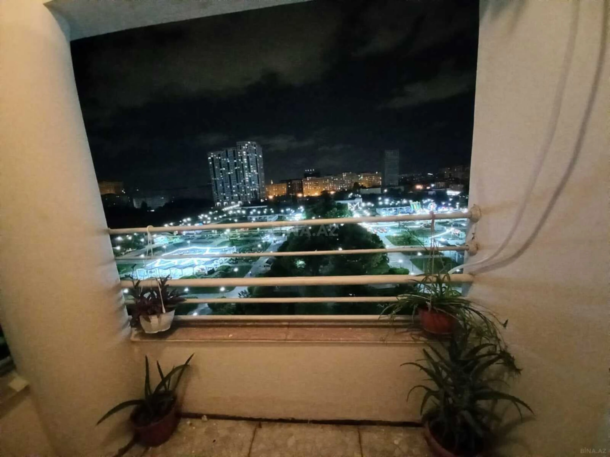 Satılır 3 otaqlı mənzil 110 m²