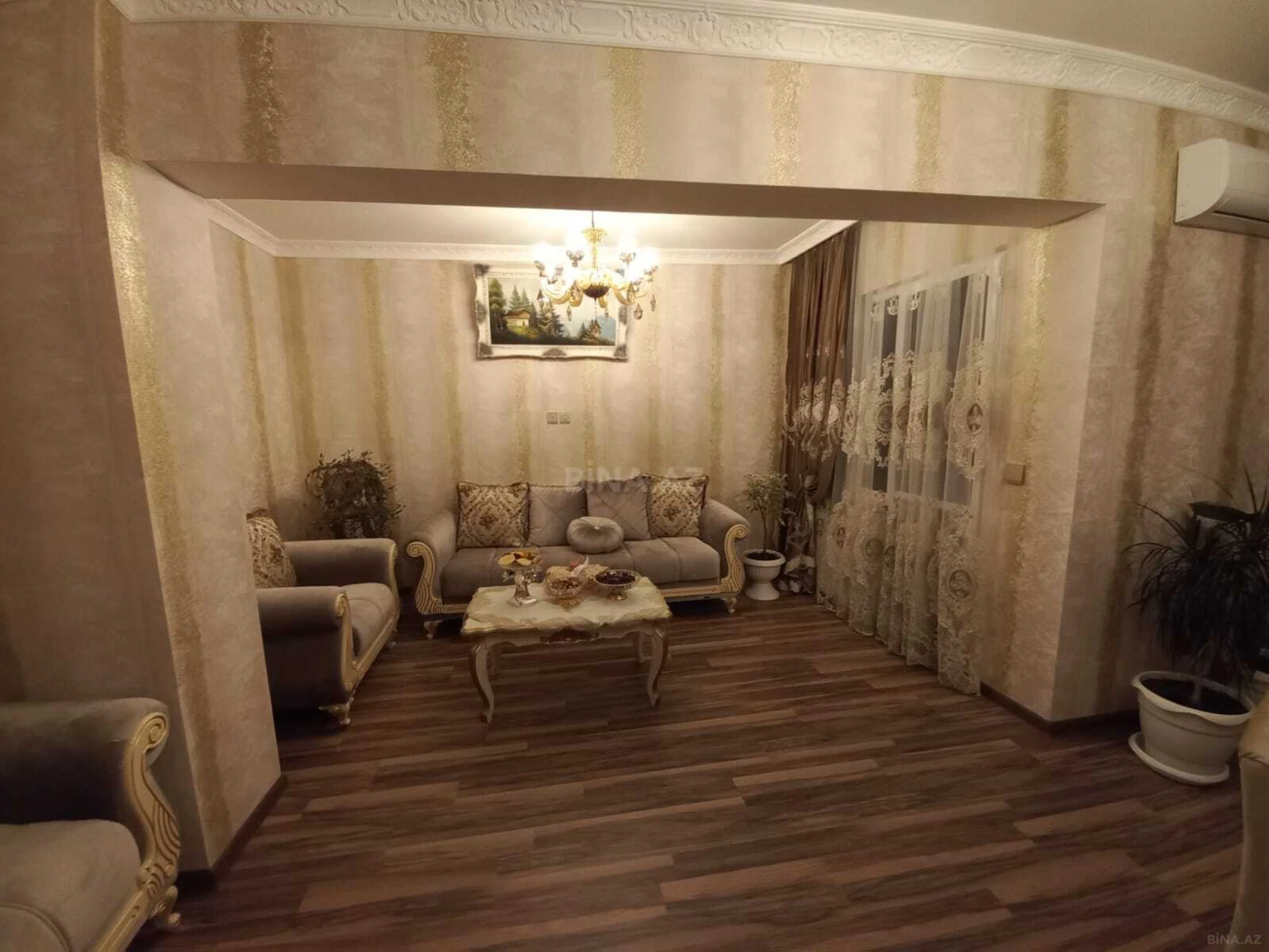 Satılır 3 otaqlı mənzil 110 m²