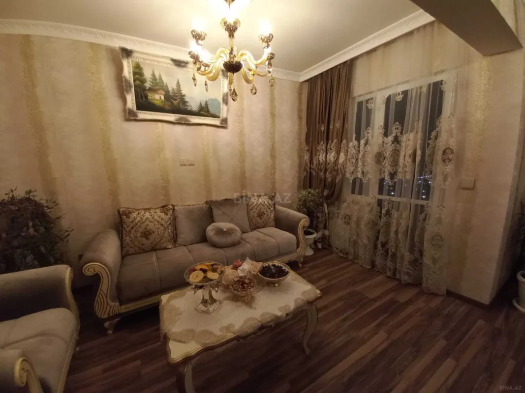 Satılır 3 otaqlı mənzil 110 m²