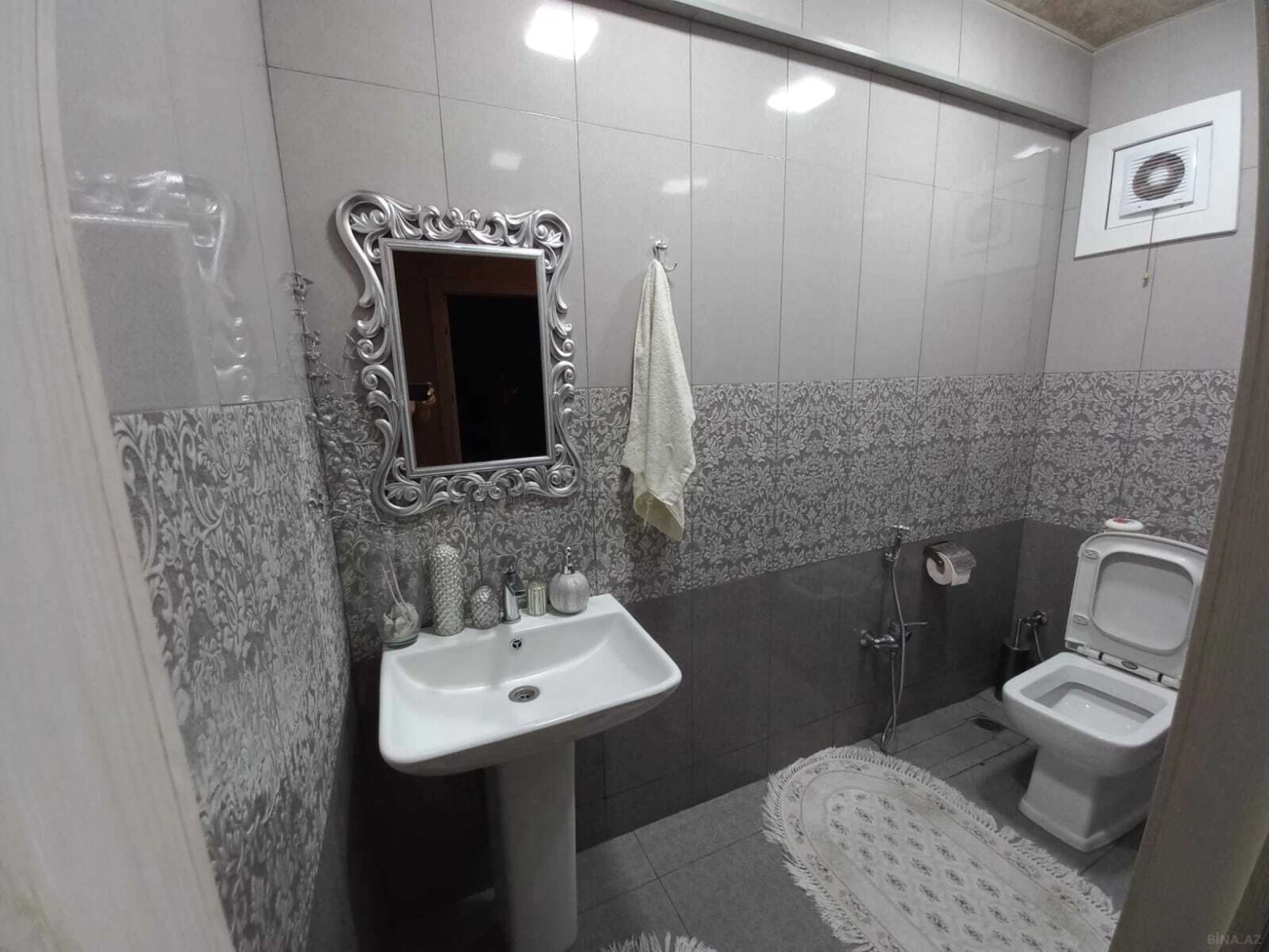 Satılır 3 otaqlı mənzil 110 m²