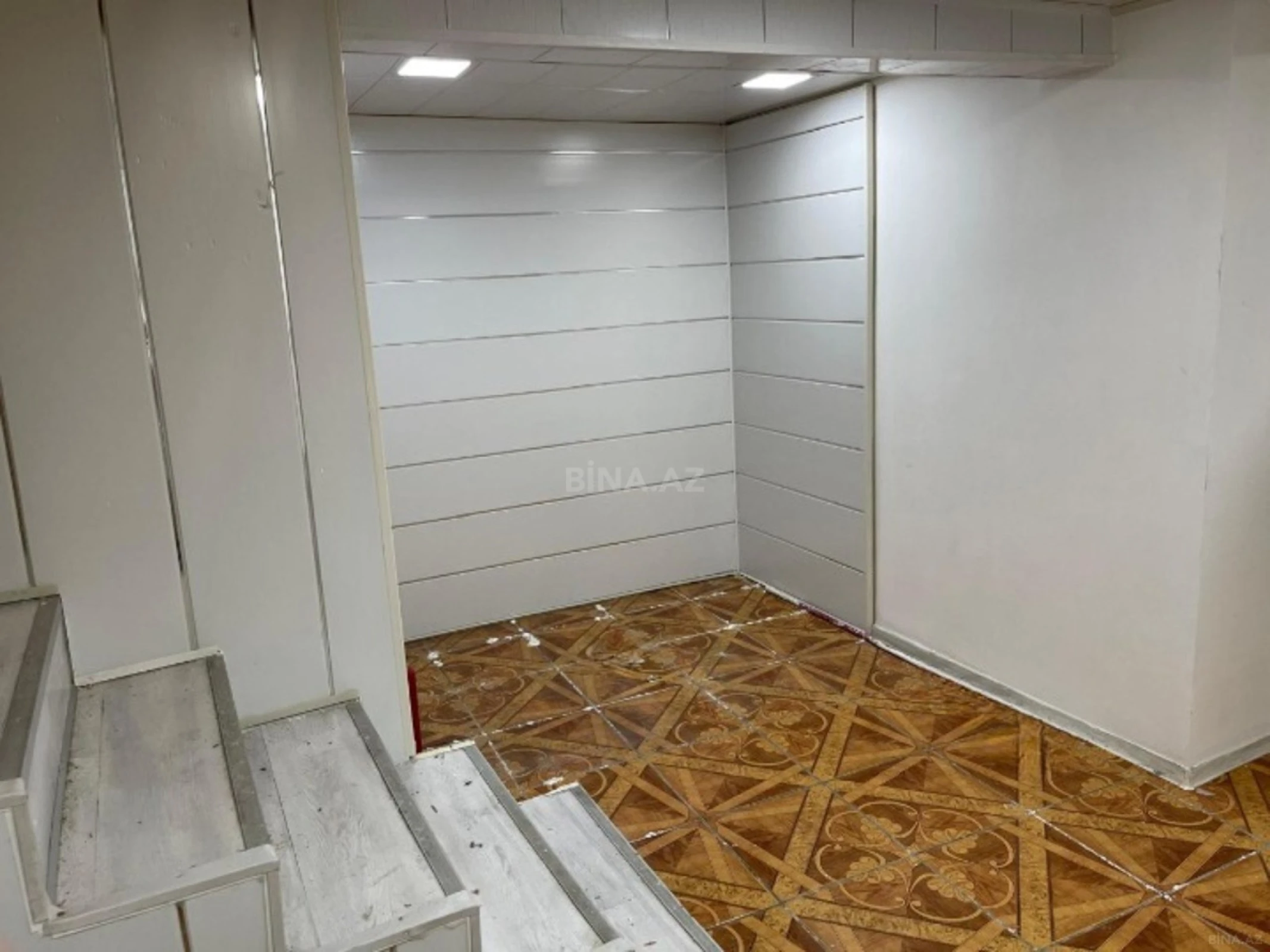 Kirayə verilir 2 otaqlı ofis 100 m²