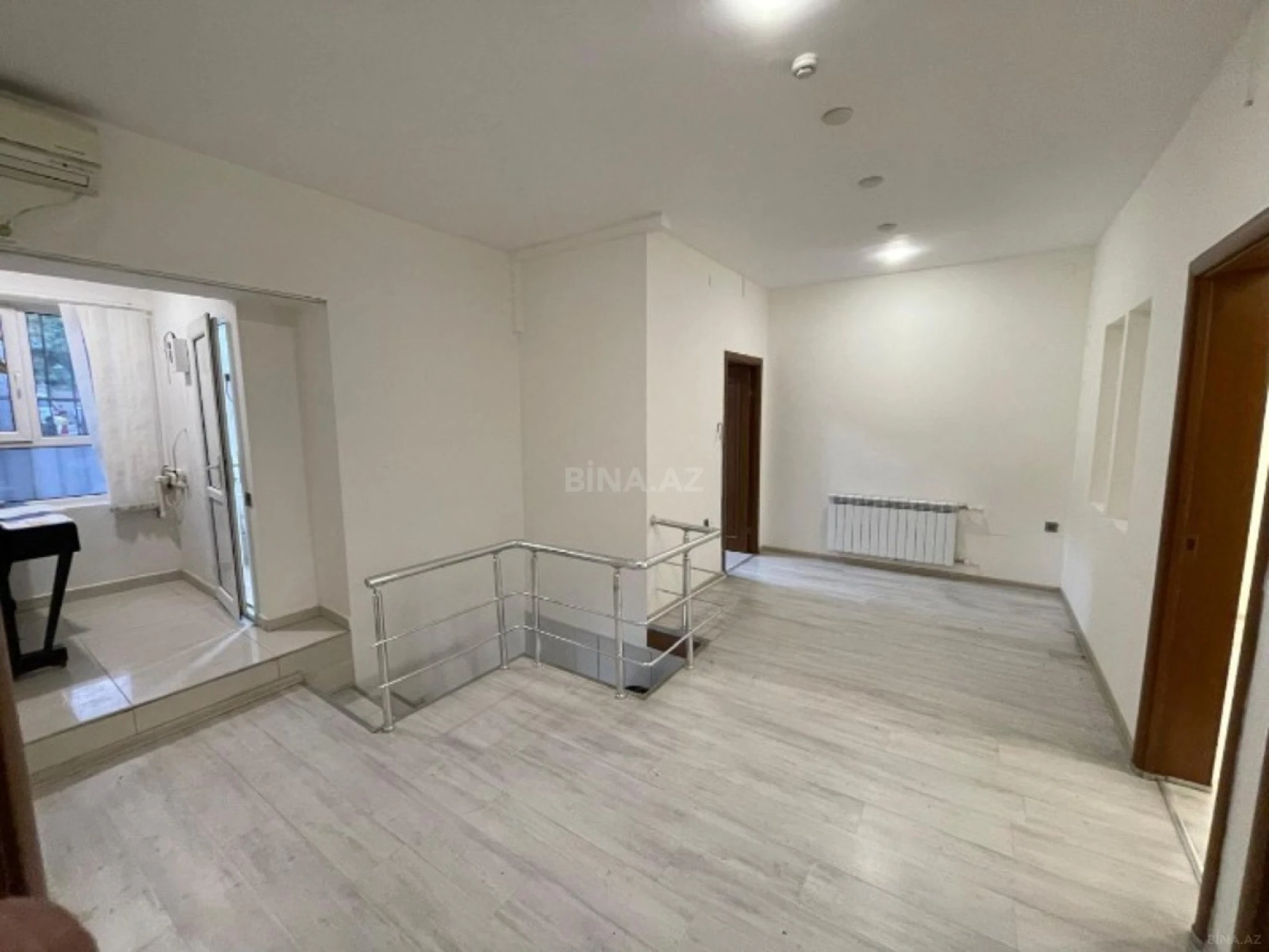 Kirayə verilir 2 otaqlı ofis 100 m²