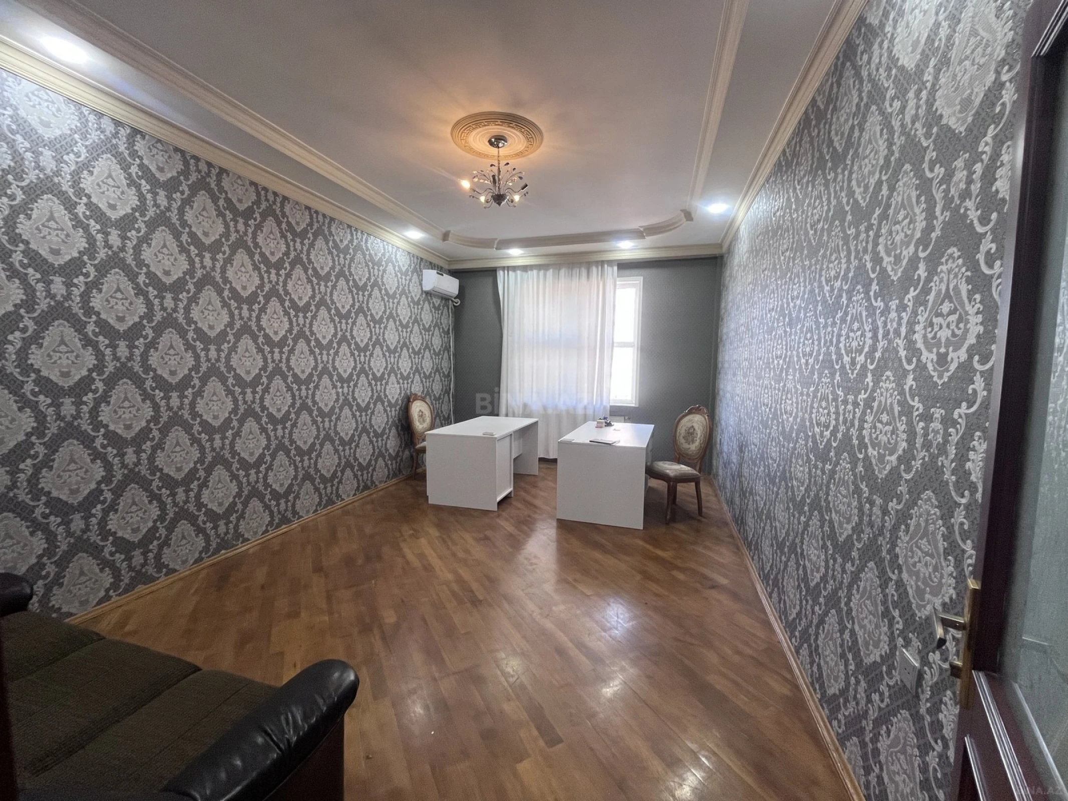 Kirayə verilir 5 otaqlı ofis 200 m²