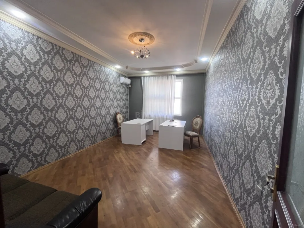 Kirayə verilir 5 otaqlı ofis 200 m²