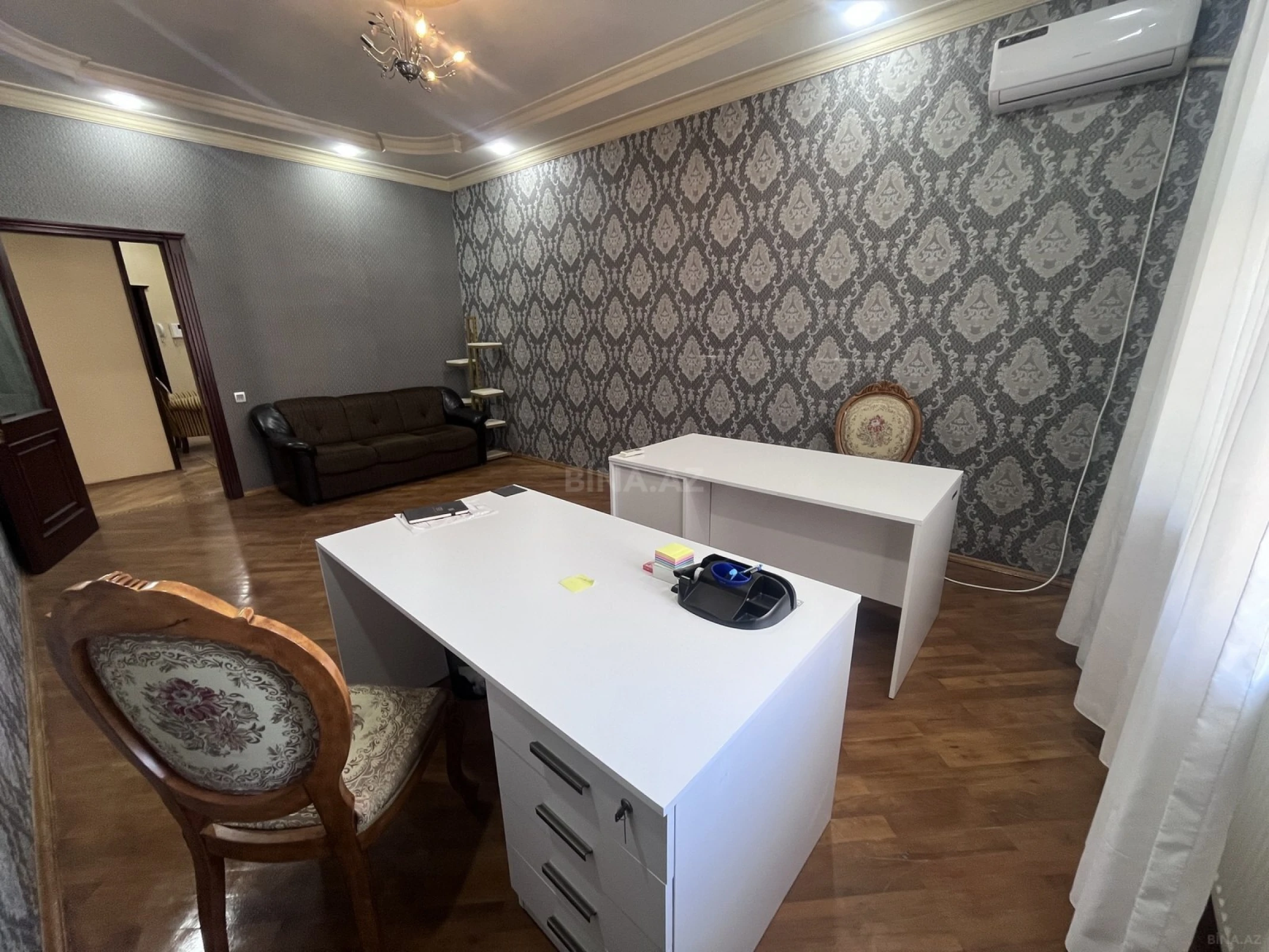 Kirayə verilir 5 otaqlı ofis 200 m²