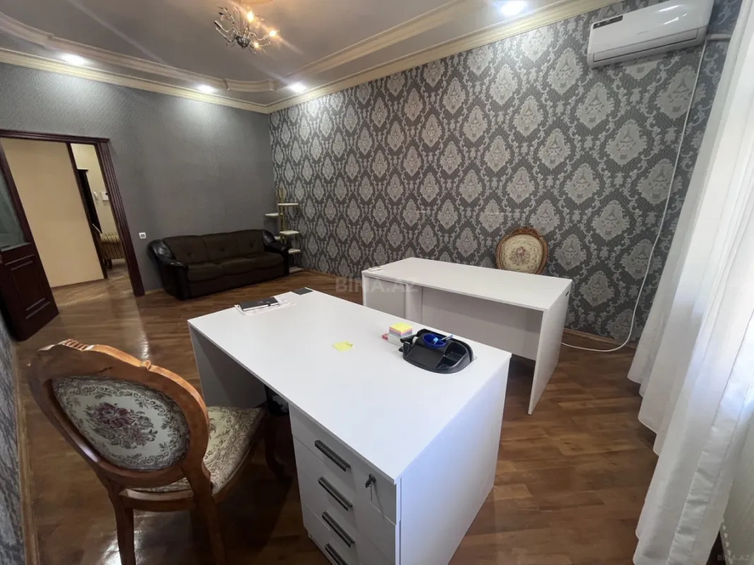 Kirayə verilir 5 otaqlı ofis 200 m²