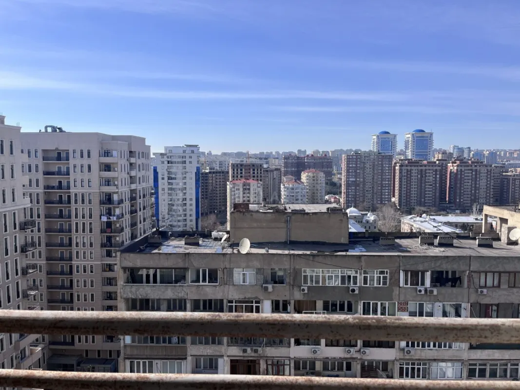 Kirayə verilir 5 otaqlı ofis 200 m²