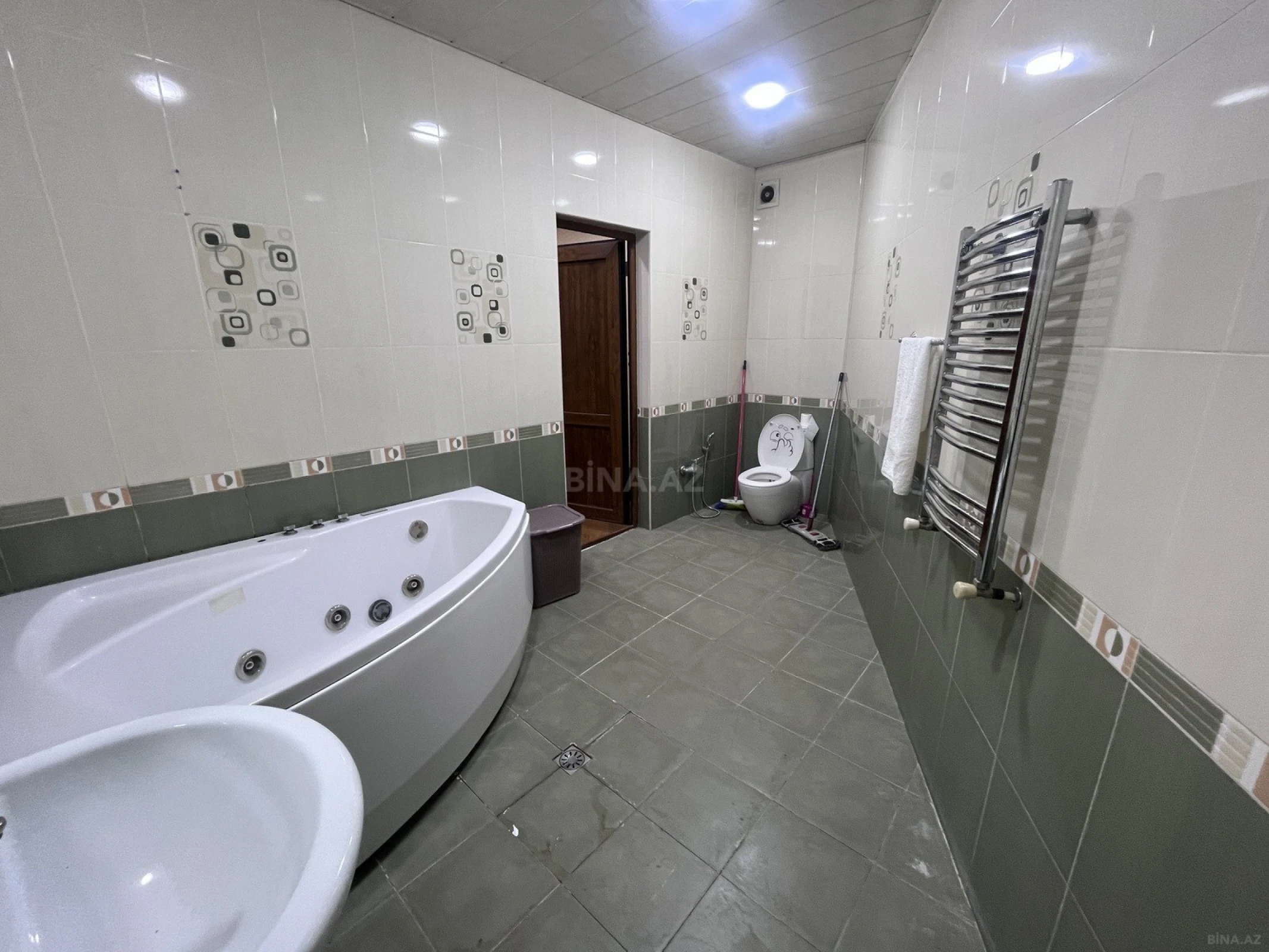 Kirayə verilir 5 otaqlı ofis 200 m²