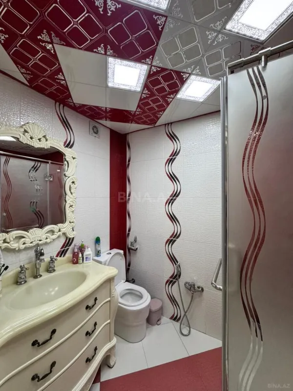 Satılır 3 otaqlı mənzil 155 m²