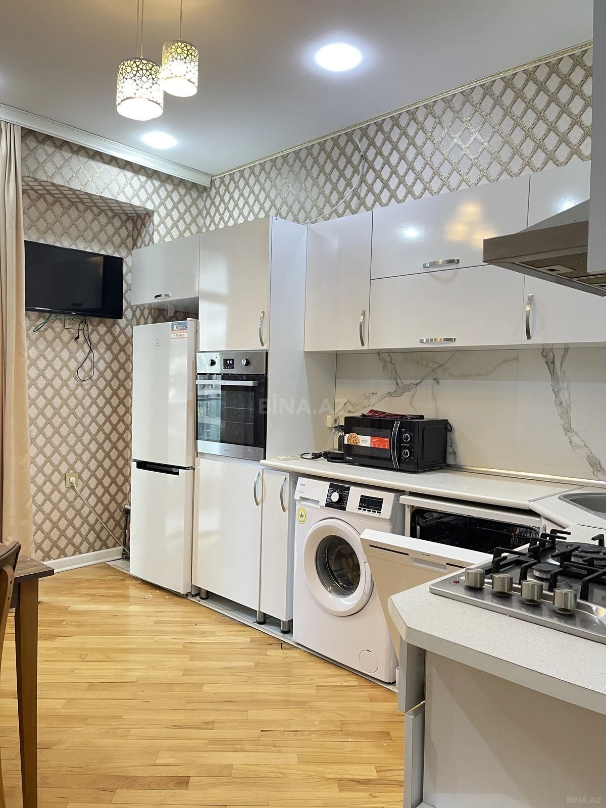 Kirayə verilir 2 otaqlı mənzil 100 m²