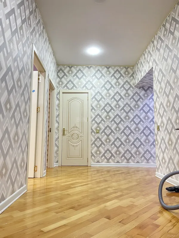 Kirayə verilir 2 otaqlı mənzil 100 m²