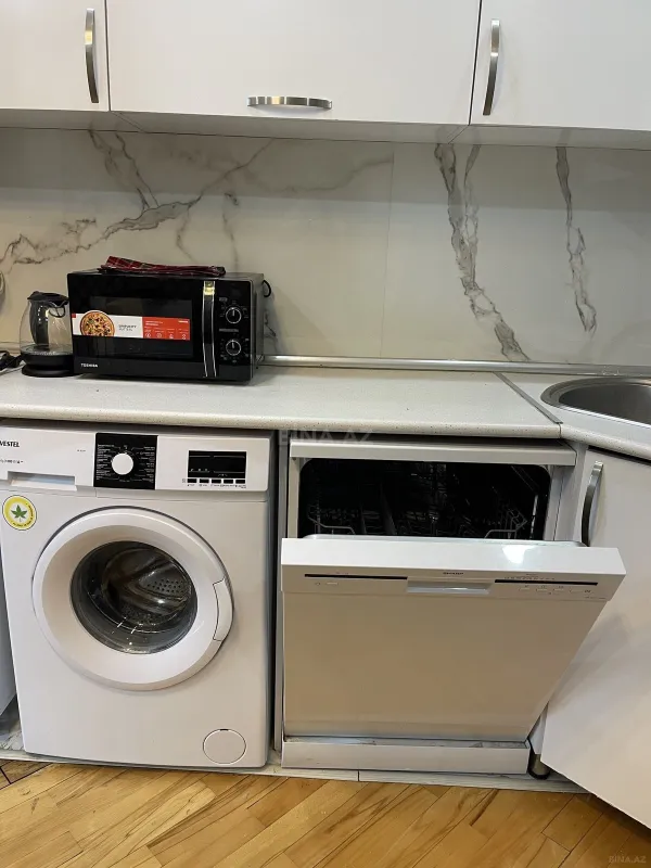 Kirayə verilir 2 otaqlı mənzil 100 m²