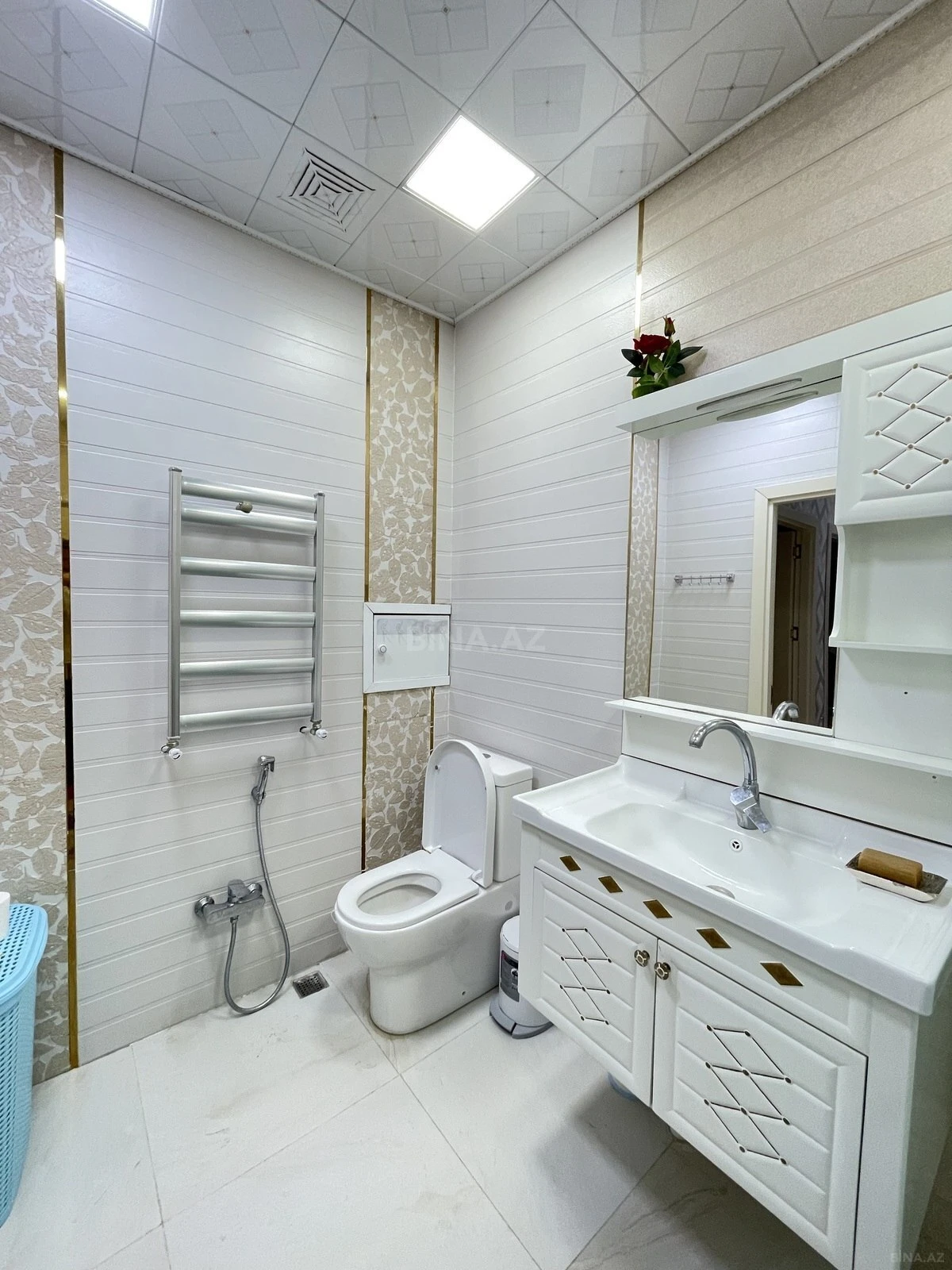 Kirayə verilir 2 otaqlı mənzil 100 m²