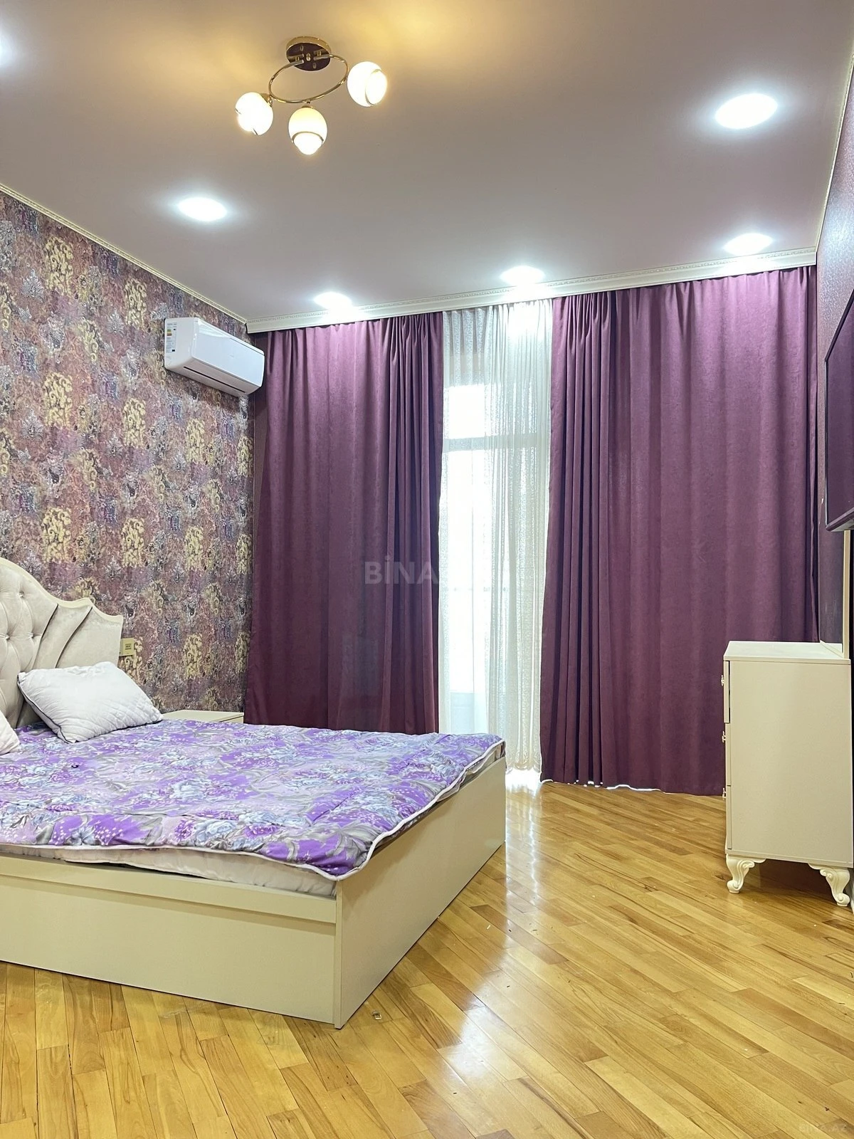 Kirayə verilir 2 otaqlı mənzil 100 m²