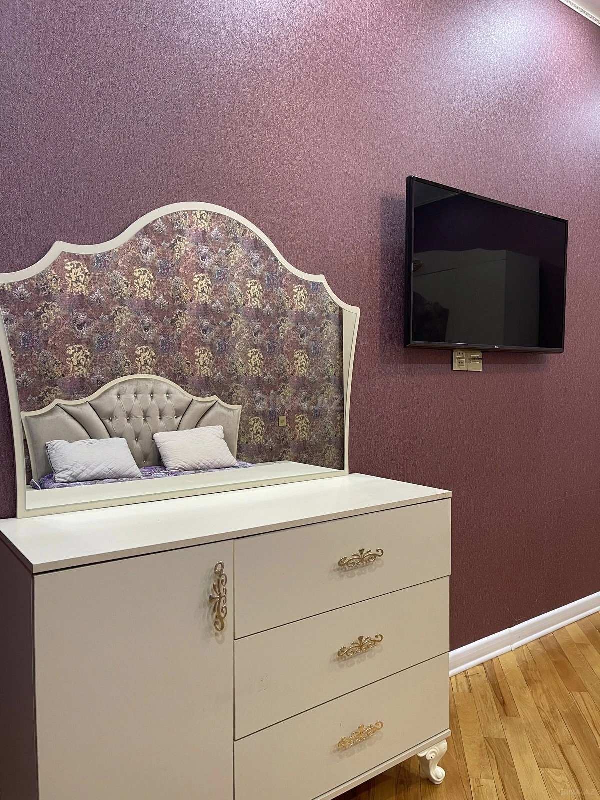 Kirayə verilir 2 otaqlı mənzil 100 m²