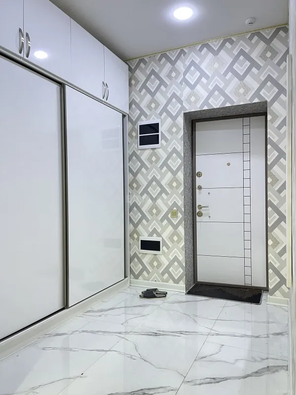 Kirayə verilir 2 otaqlı mənzil 100 m²