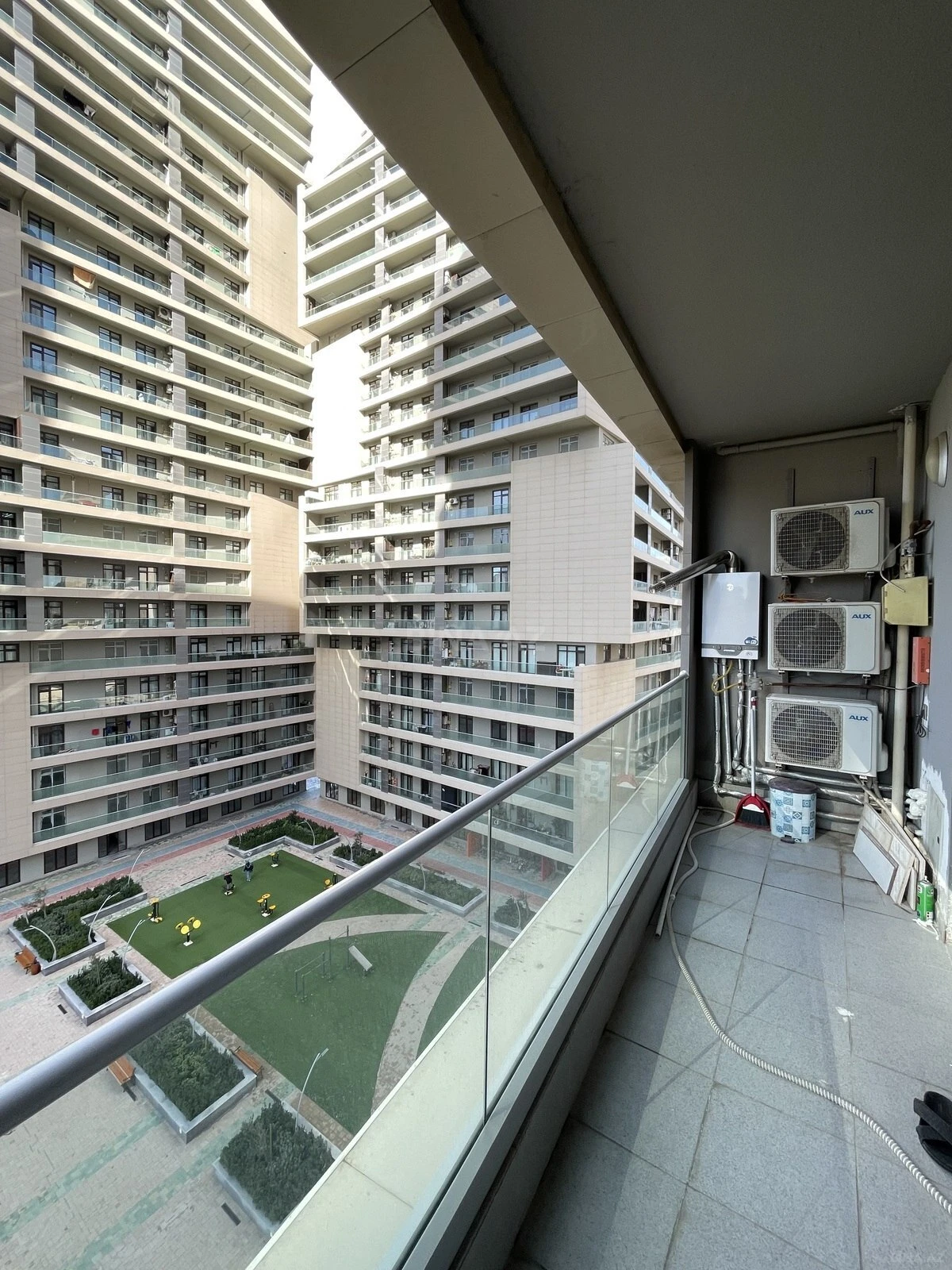 Kirayə verilir 2 otaqlı mənzil 100 m²