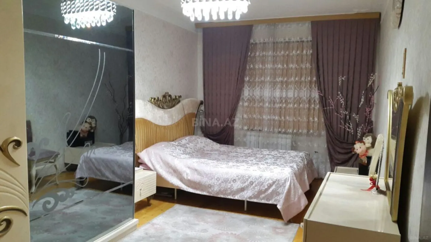 Satılır 4 otaqlı mənzil 90 m²