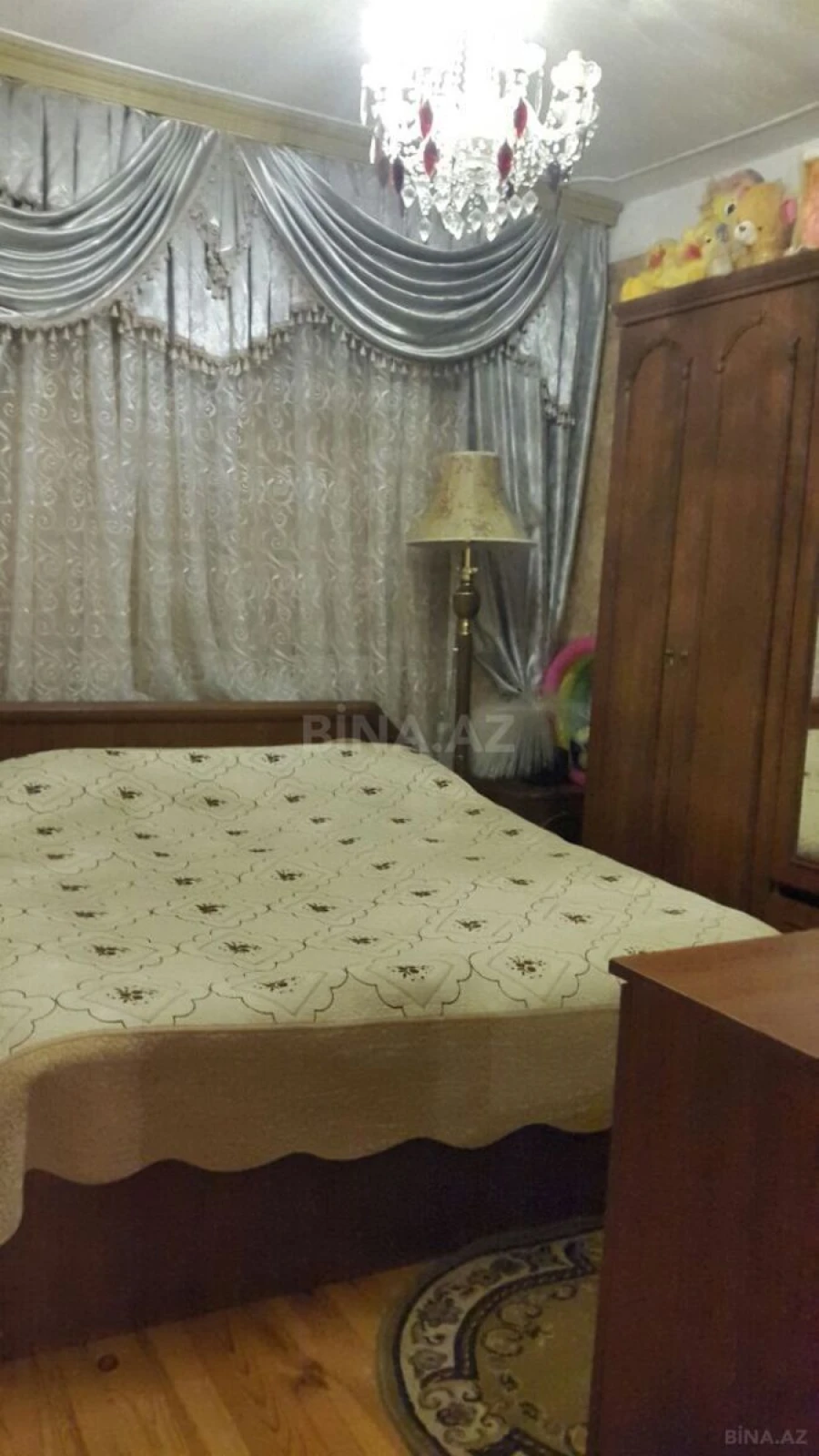 Satılır 4 otaqlı mənzil 90 m²