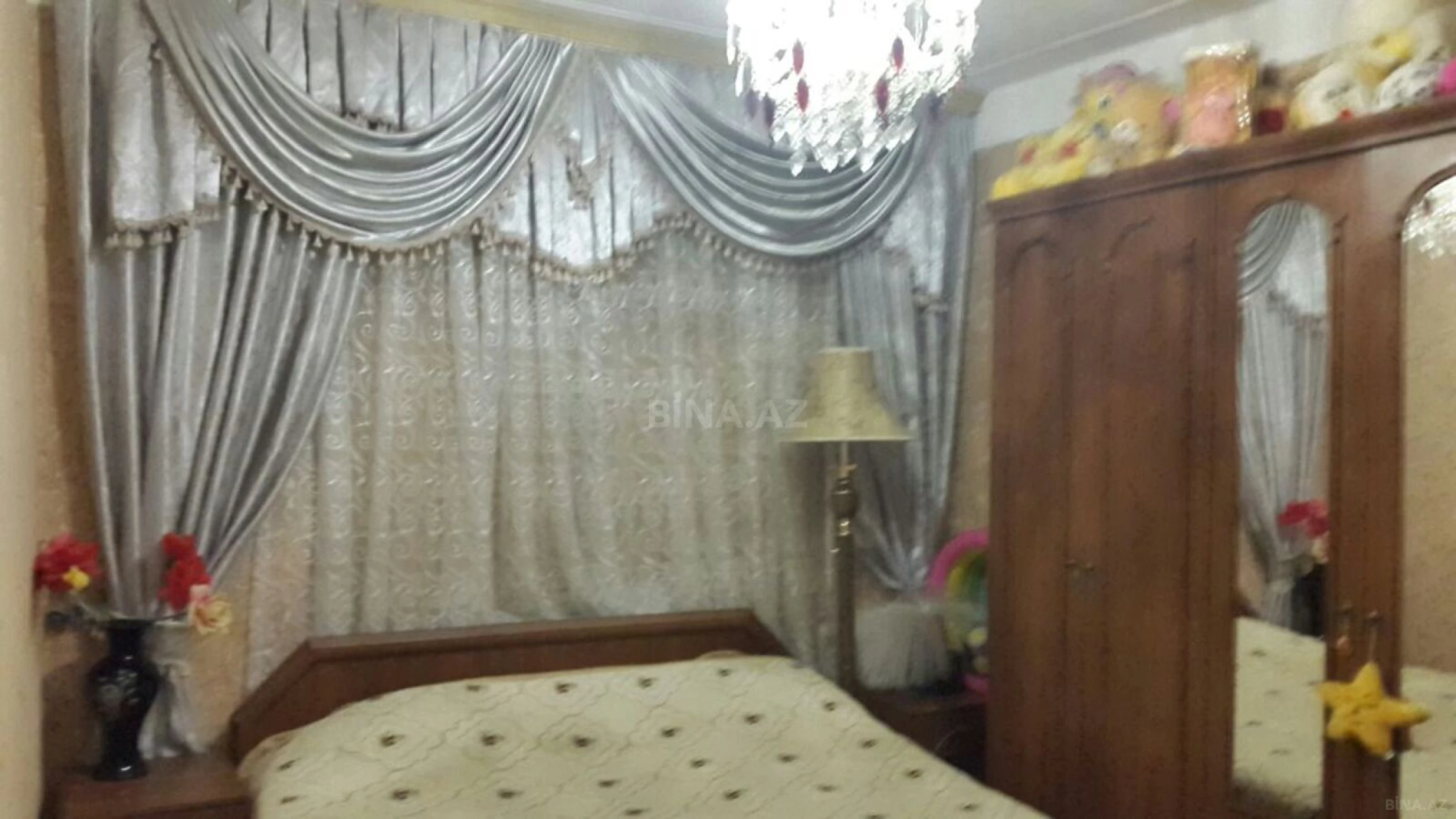 Satılır 4 otaqlı mənzil 90 m²