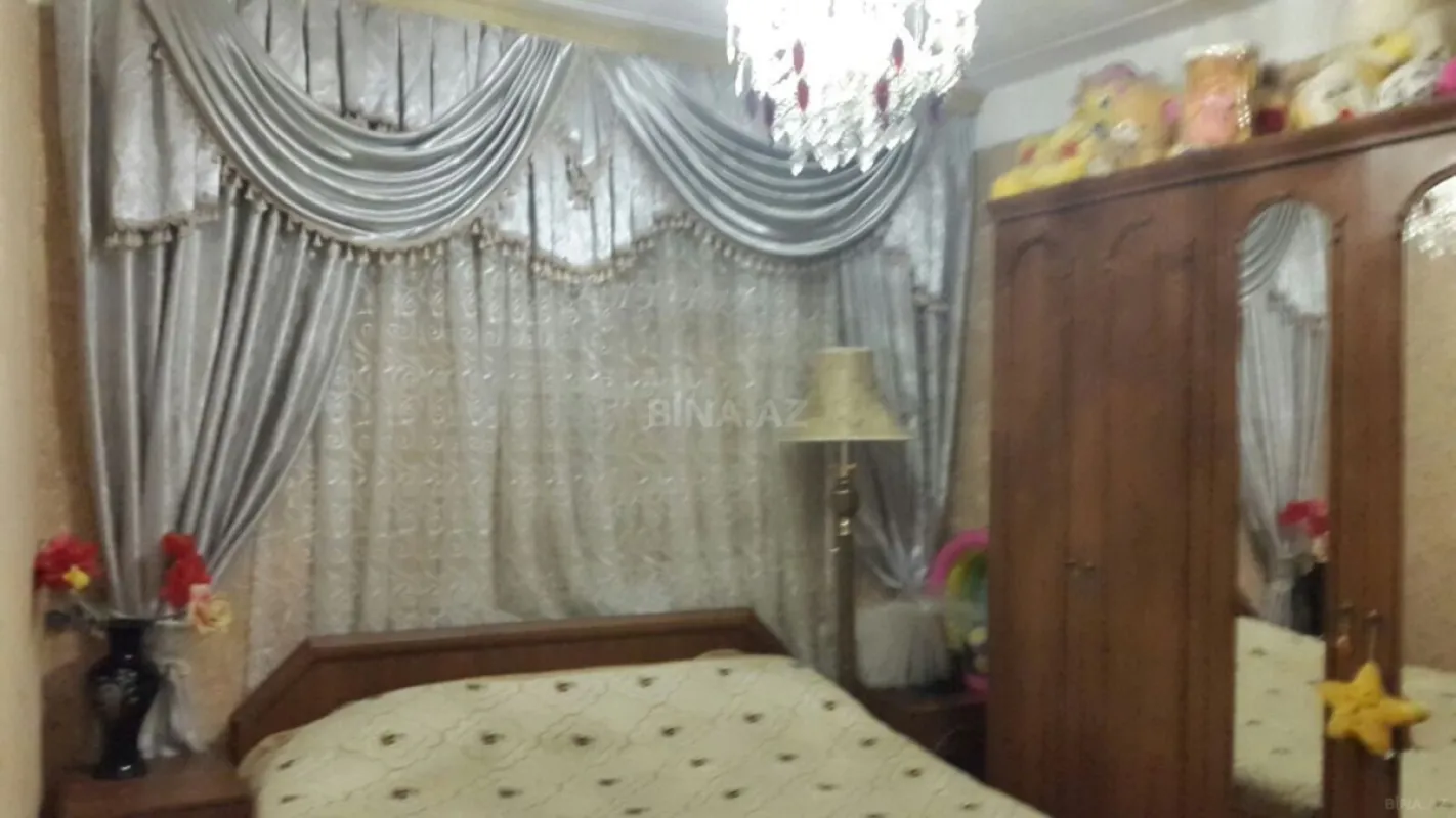 Satılır 4 otaqlı mənzil 90 m²