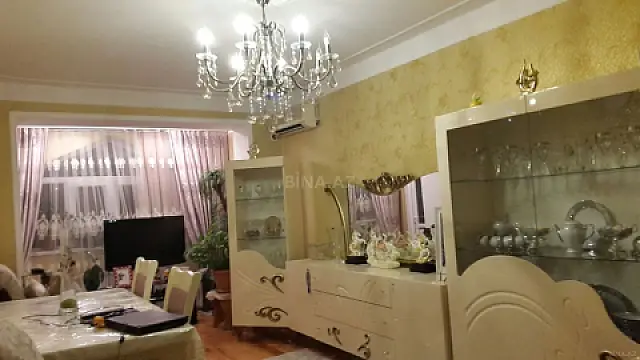 Satılır 4 otaqlı mənzil 90 m²