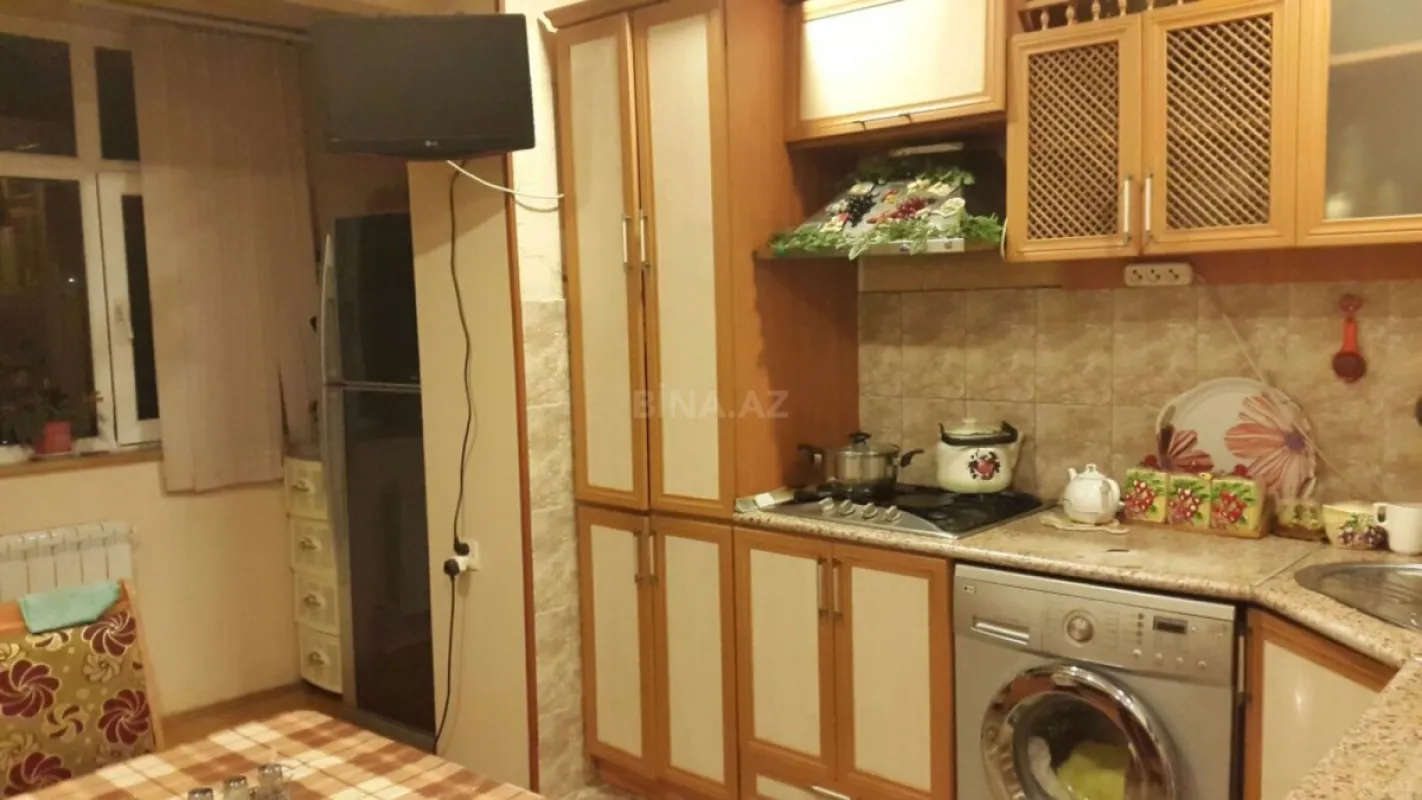Satılır 4 otaqlı mənzil 90 m²