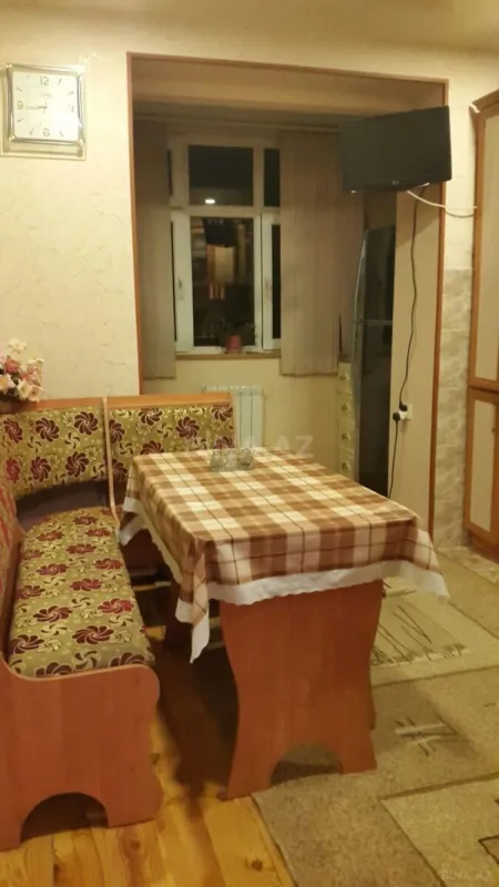Satılır 4 otaqlı mənzil 90 m²