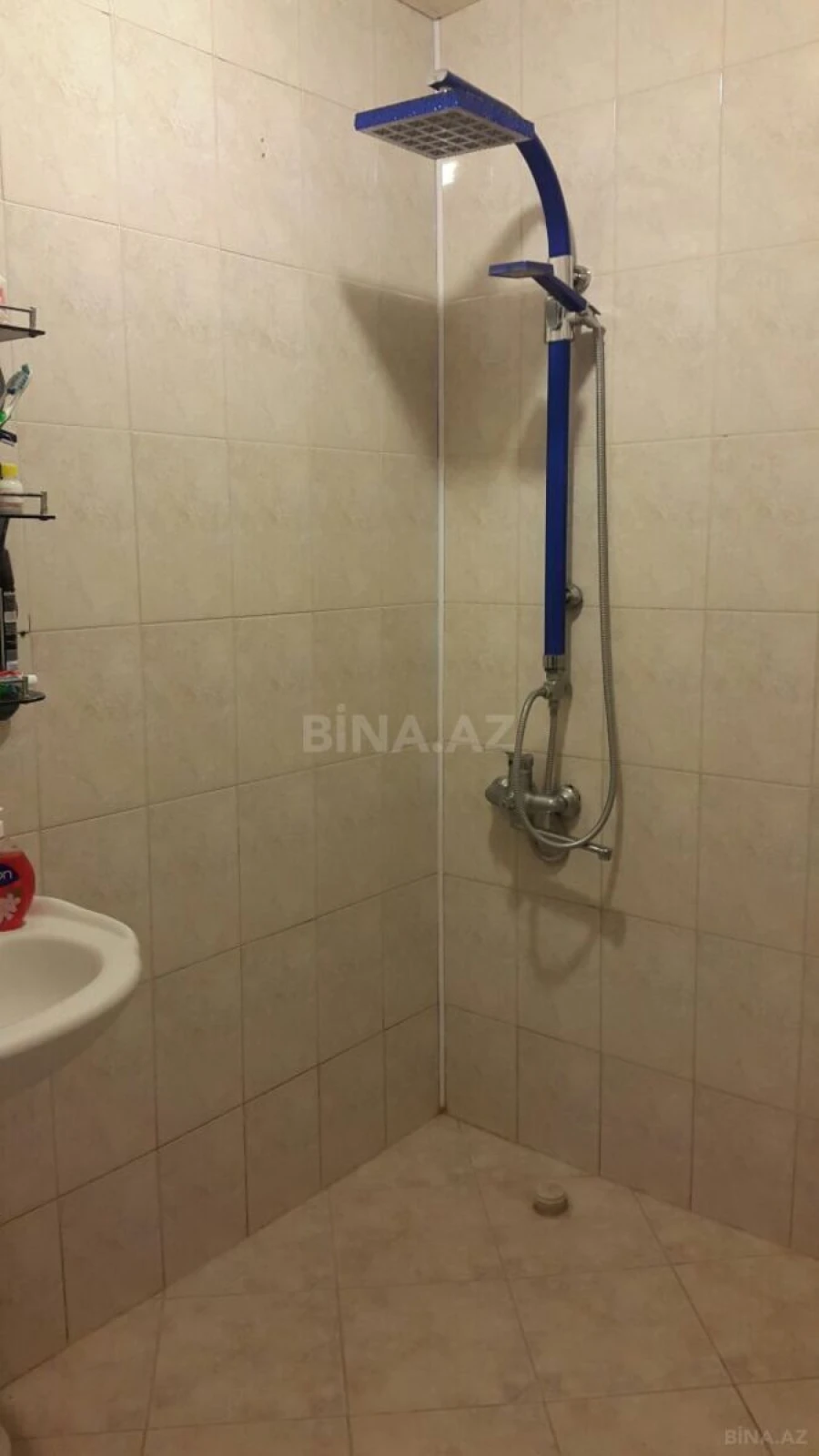 Satılır 4 otaqlı mənzil 90 m²