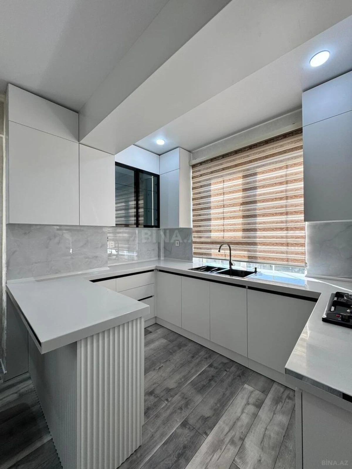 Satılır 3 otaqlı mənzil 95 m²